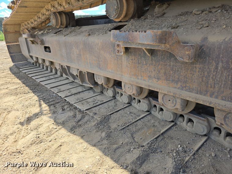 image for item LW9808 2000 Caterpillar 345B L Series II excavator