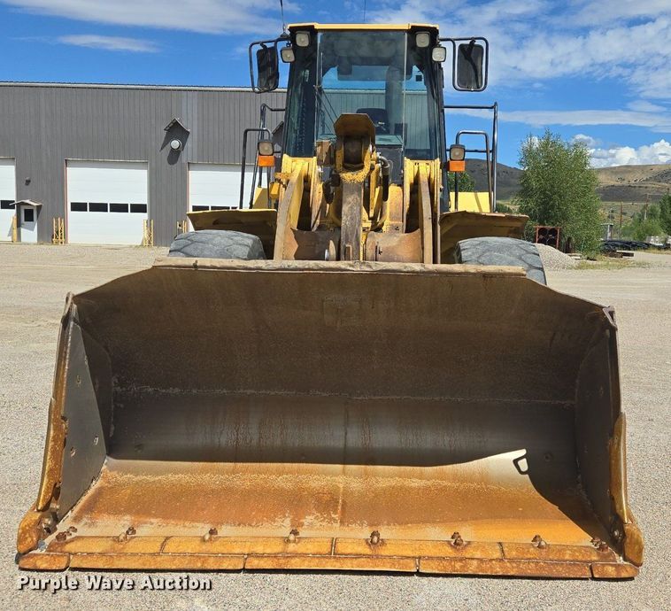image for item LW9811 1999 Caterpillar 966G wheel loader