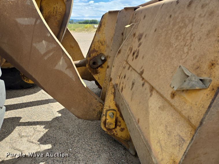 image for item LW9811 1999 Caterpillar 966G wheel loader