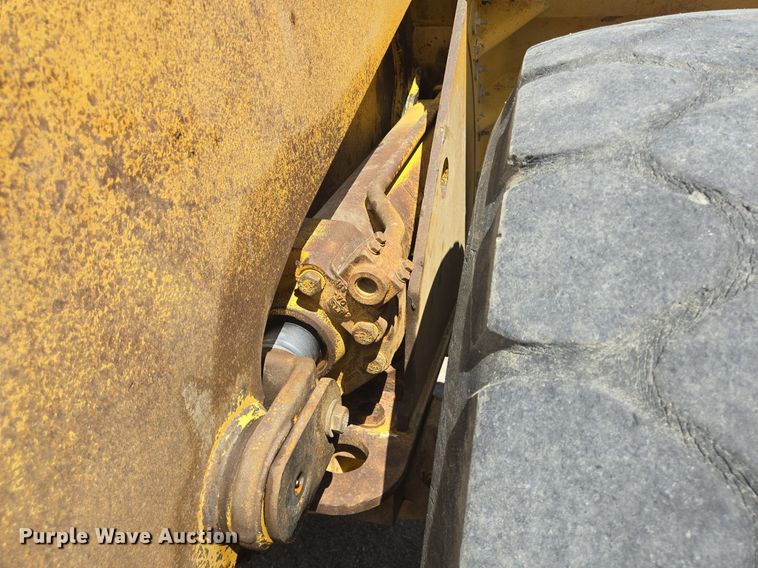 image for item LW9811 1999 Caterpillar 966G wheel loader