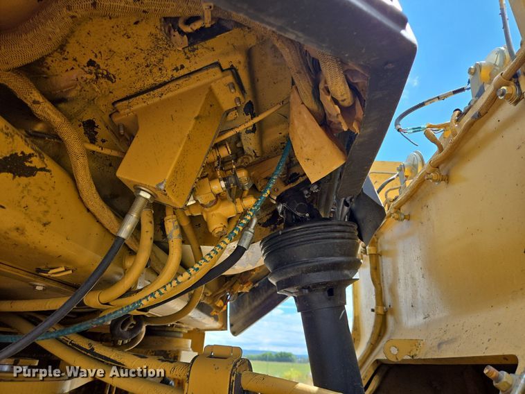 image for item LW9811 1999 Caterpillar 966G wheel loader