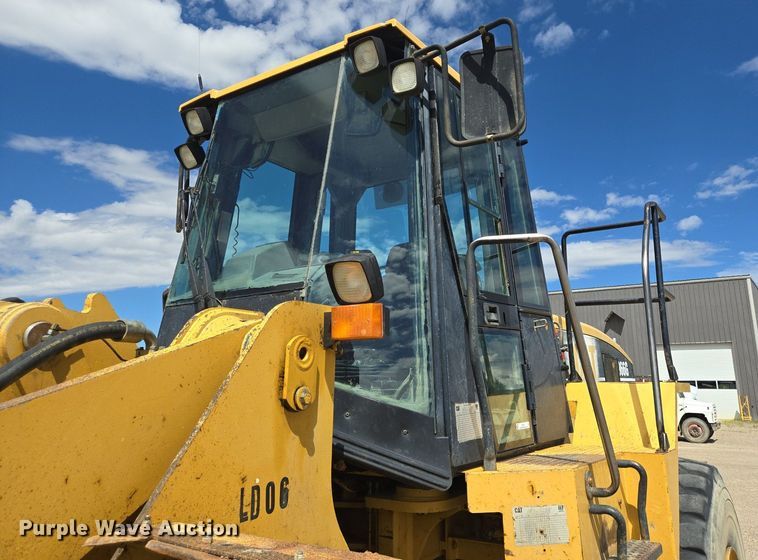 image for item LW9811 1999 Caterpillar 966G wheel loader