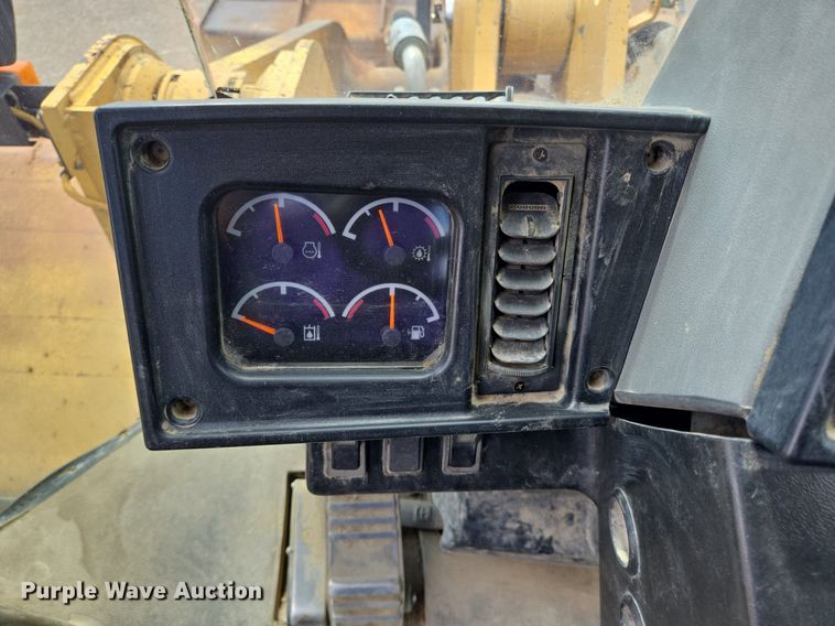image for item LW9811 1999 Caterpillar 966G wheel loader