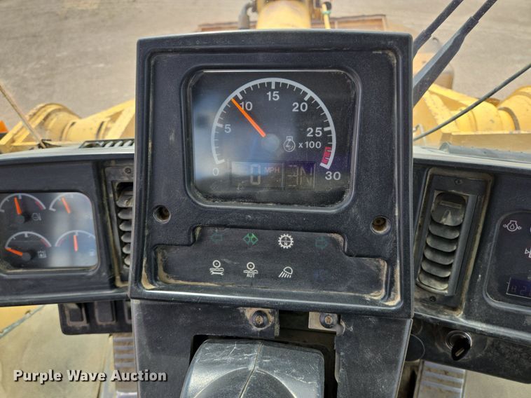 image for item LW9811 1999 Caterpillar 966G wheel loader