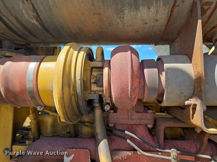 image for item LW9811 1999 Caterpillar 966G wheel loader