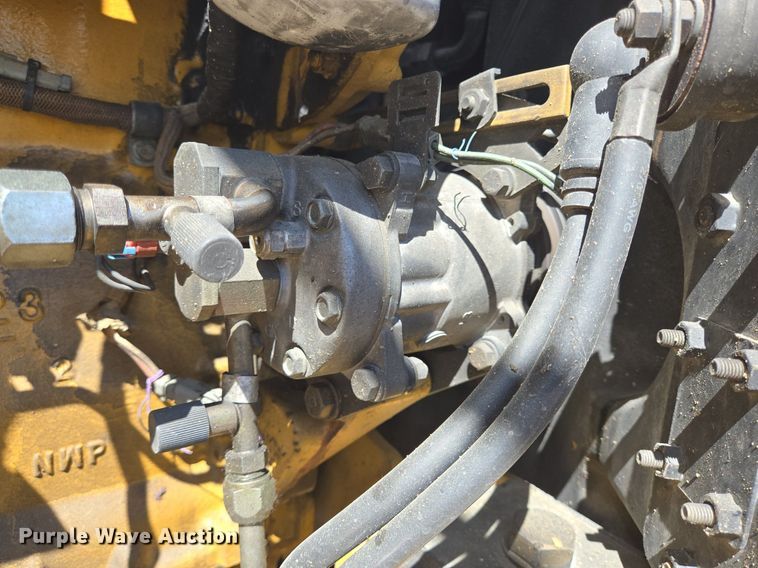 image for item LW9811 1999 Caterpillar 966G wheel loader