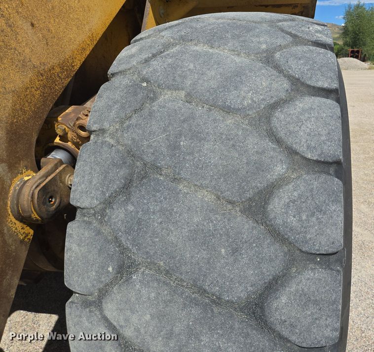 image for item LW9811 1999 Caterpillar 966G wheel loader