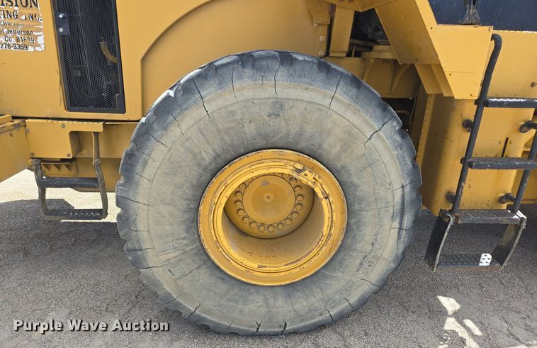 image for item LW9811 1999 Caterpillar 966G wheel loader