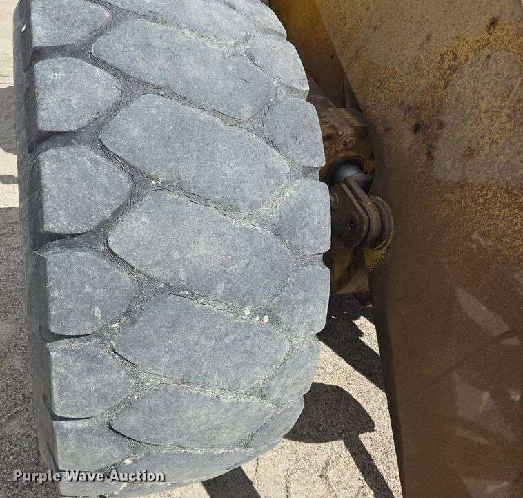 image for item LW9811 1999 Caterpillar 966G wheel loader