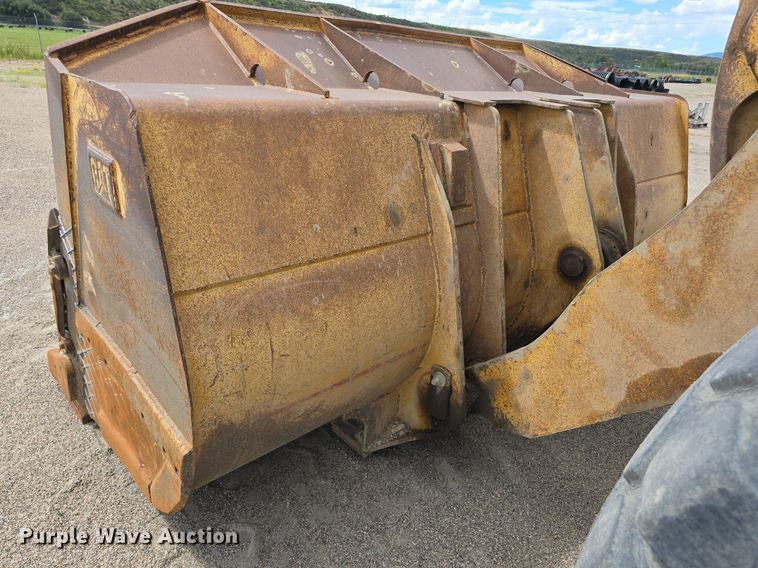 image for item LW9812 2000 Caterpillar  966G wheel loader