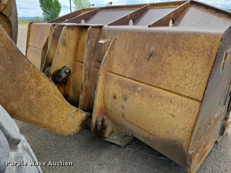 image for item LW9812 2000 Caterpillar  966G wheel loader