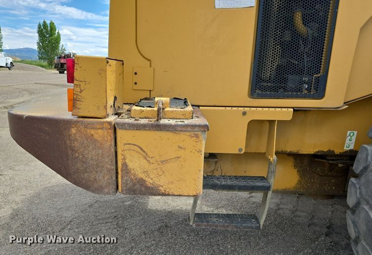 image for item LW9812 2000 Caterpillar  966G wheel loader