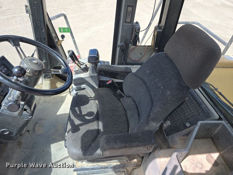 image for item LW9812 2000 Caterpillar  966G wheel loader