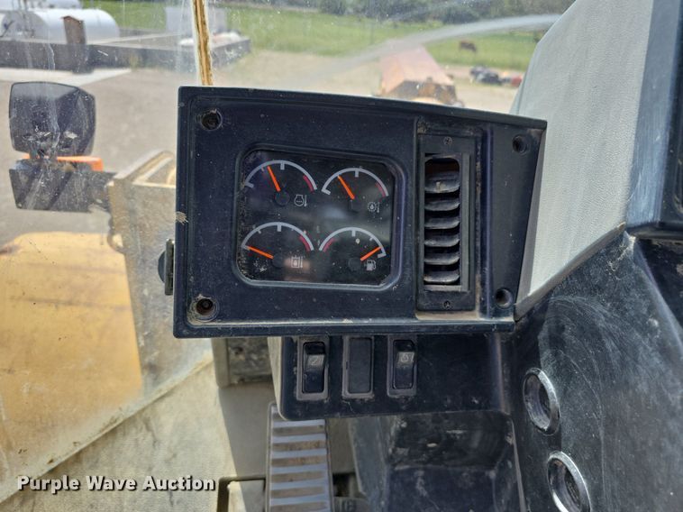 image for item LW9812 2000 Caterpillar  966G wheel loader