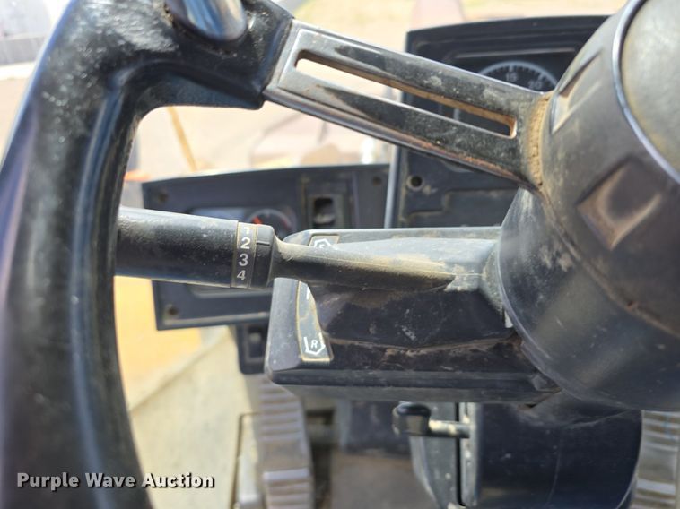 image for item LW9812 2000 Caterpillar  966G wheel loader