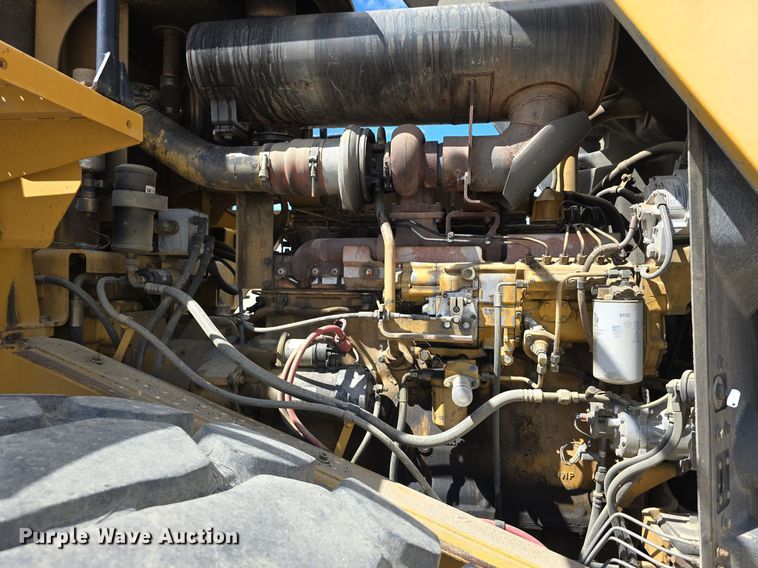 image for item LW9812 2000 Caterpillar  966G wheel loader