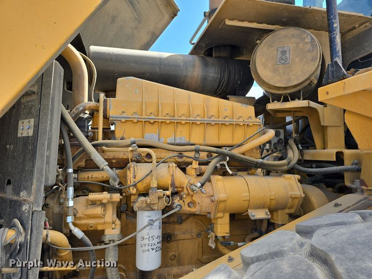 image for item LW9812 2000 Caterpillar  966G wheel loader