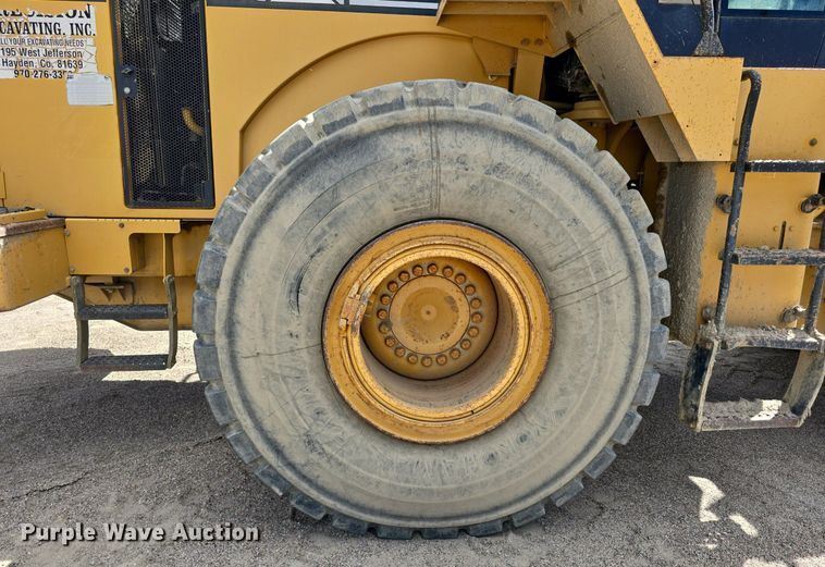 image for item LW9812 2000 Caterpillar  966G wheel loader