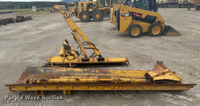 image for item LW9816 Wing plow