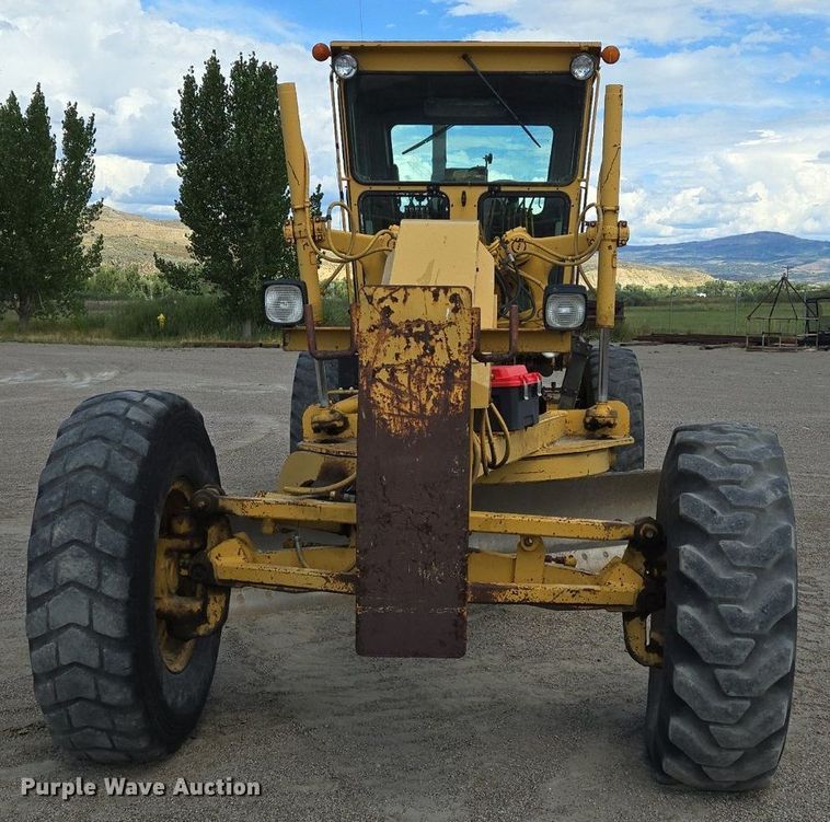 image for item LW9819 1990 Caterpillar 140G motor grader