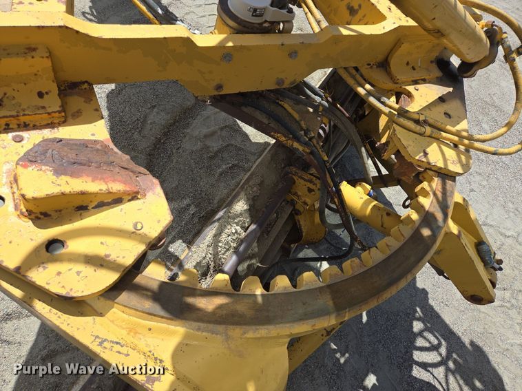 image for item LW9819 1990 Caterpillar 140G motor grader