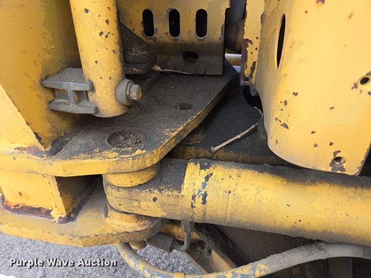 image for item LW9819 1990 Caterpillar 140G motor grader