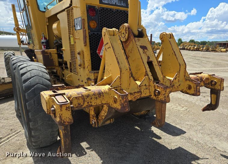 image for item LW9819 1990 Caterpillar 140G motor grader