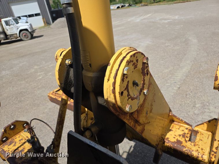 image for item LW9819 1990 Caterpillar 140G motor grader