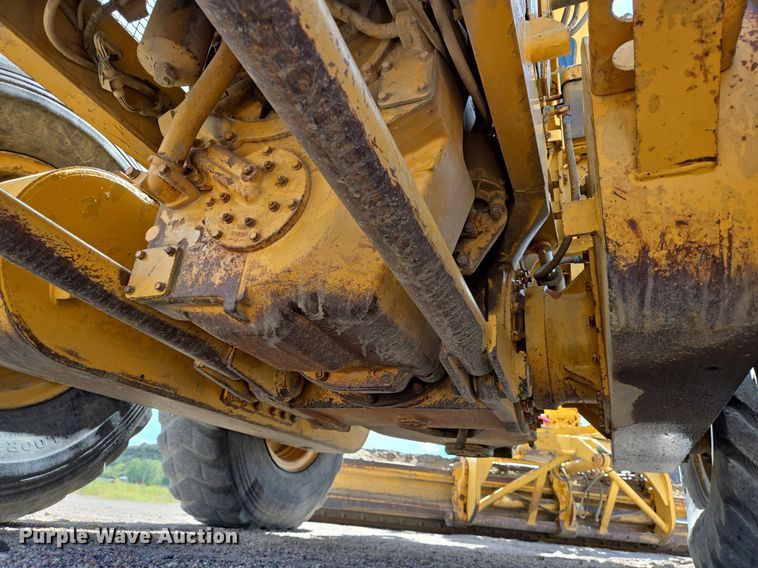 image for item LW9819 1990 Caterpillar 140G motor grader