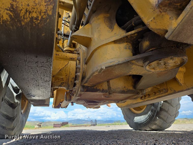 image for item LW9819 1990 Caterpillar 140G motor grader