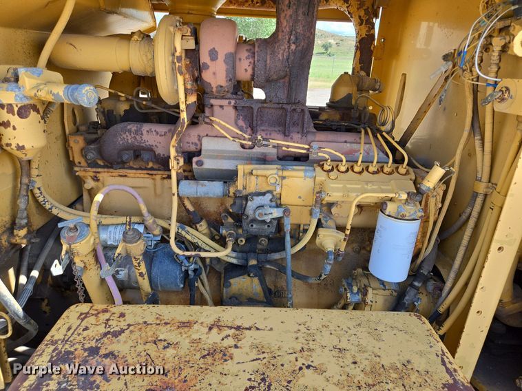 image for item LW9819 1990 Caterpillar 140G motor grader