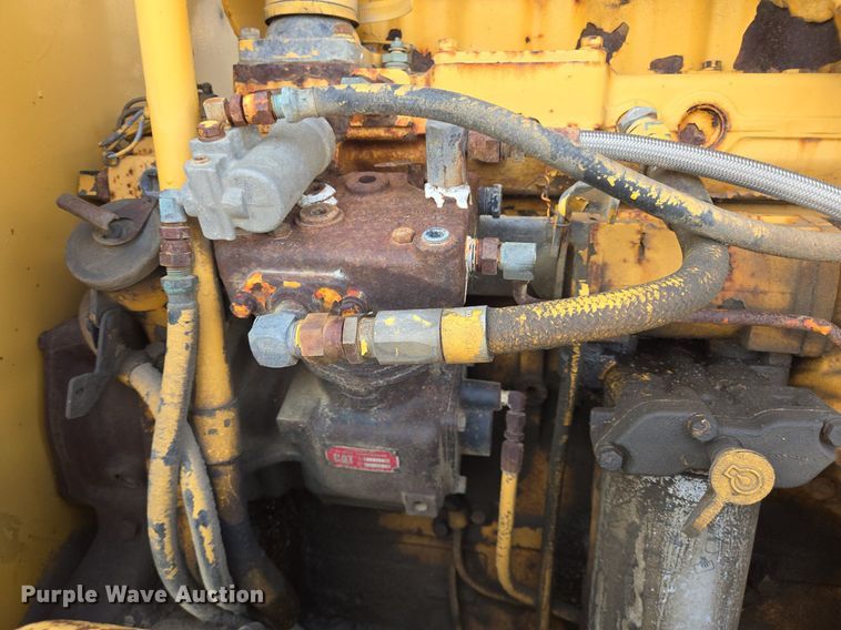 image for item LW9819 1990 Caterpillar 140G motor grader