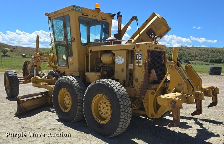 image for item LW9820 1981 Caterpillar 140G motor grader