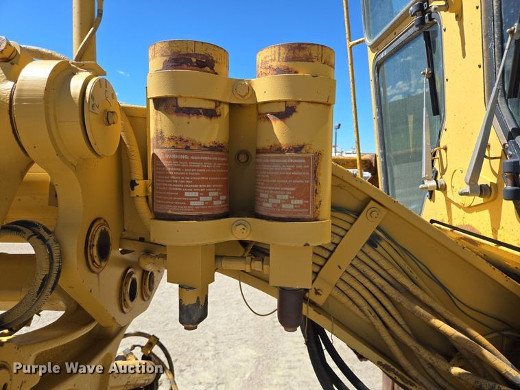 image for item LW9820 1981 Caterpillar 140G motor grader