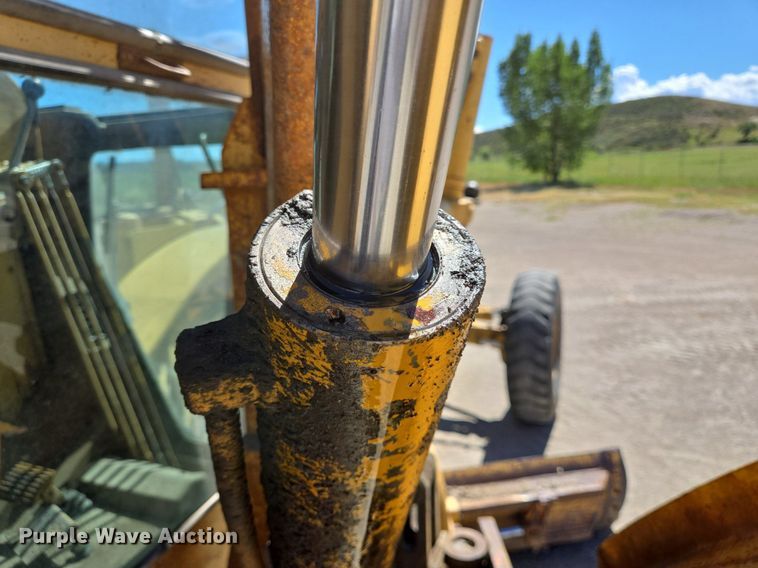 image for item LW9820 1981 Caterpillar 140G motor grader