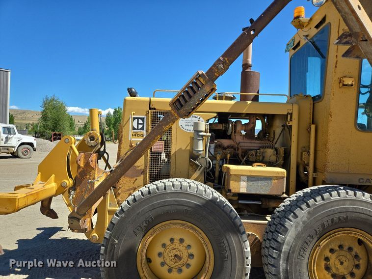 image for item LW9820 1981 Caterpillar 140G motor grader
