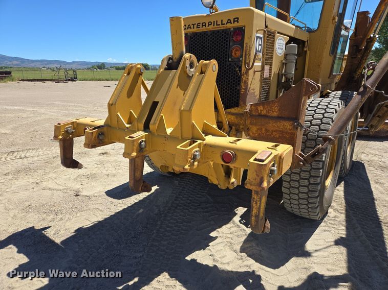 image for item LW9820 1981 Caterpillar 140G motor grader