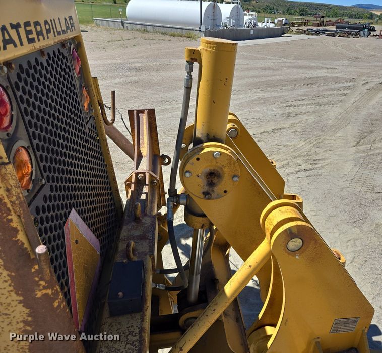 image for item LW9820 1981 Caterpillar 140G motor grader