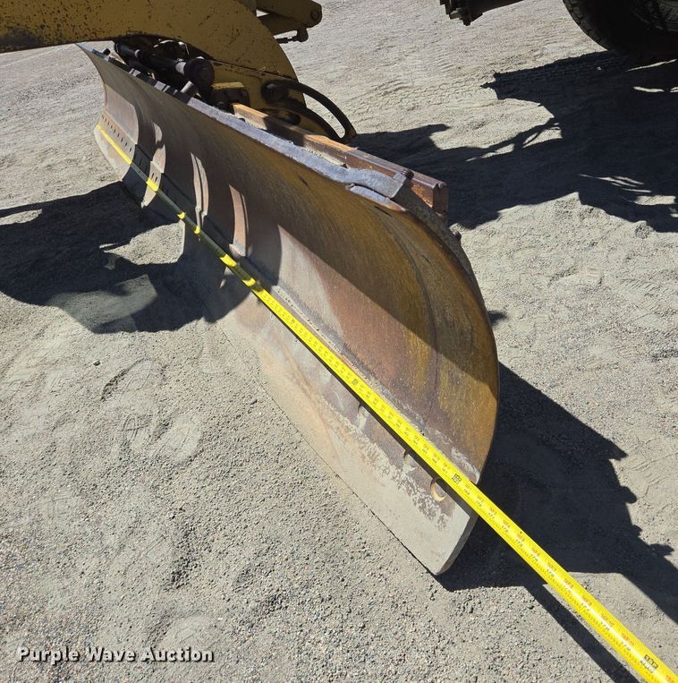 image for item LW9820 1981 Caterpillar 140G motor grader