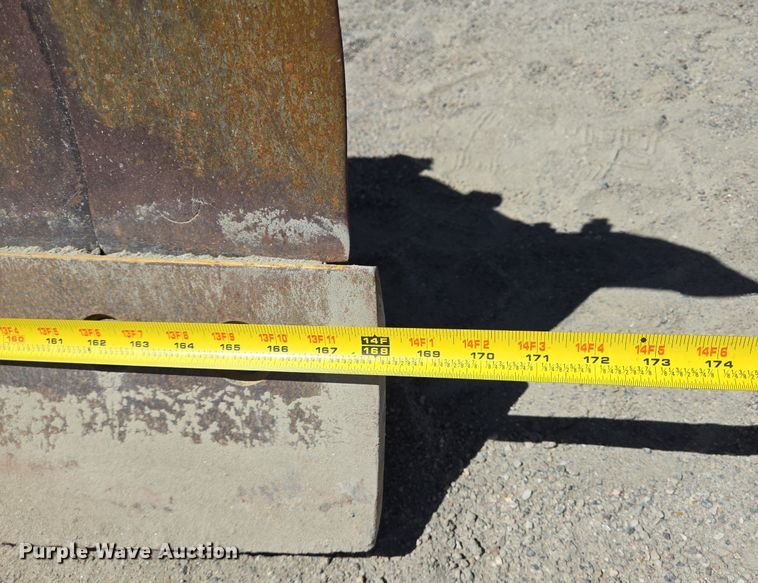 image for item LW9820 1981 Caterpillar 140G motor grader