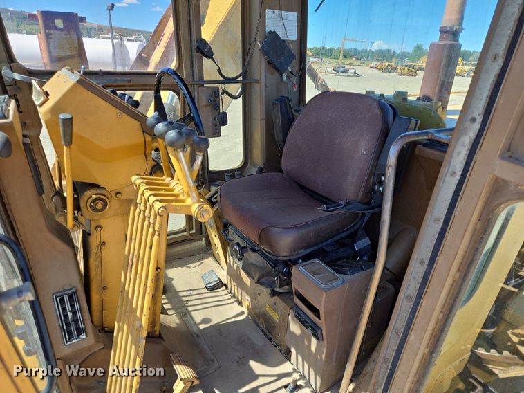 image for item LW9820 1981 Caterpillar 140G motor grader