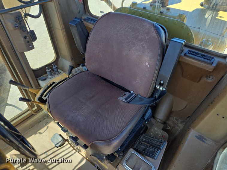 image for item LW9820 1981 Caterpillar 140G motor grader