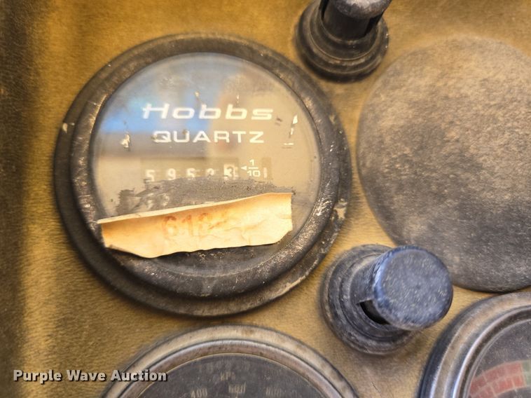 image for item LW9820 1981 Caterpillar 140G motor grader