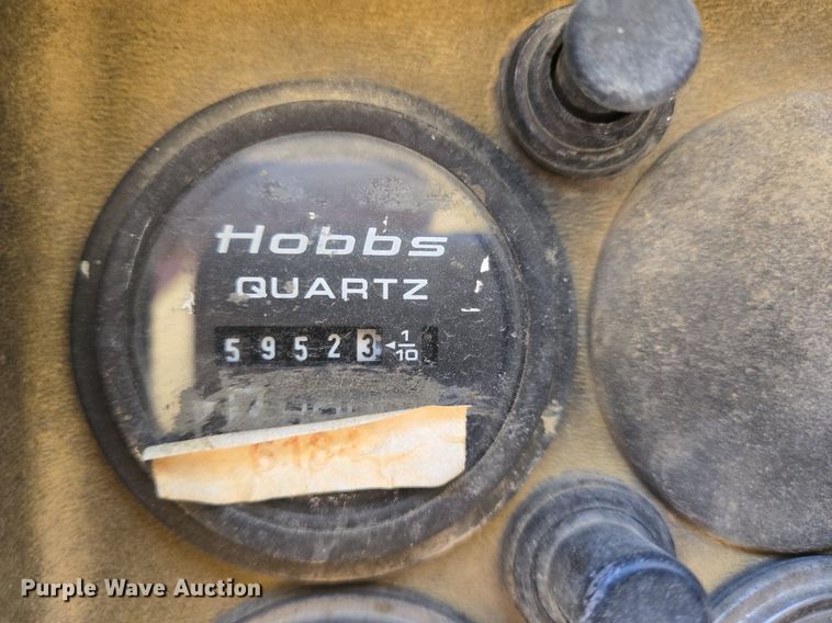 image for item LW9820 1981 Caterpillar 140G motor grader