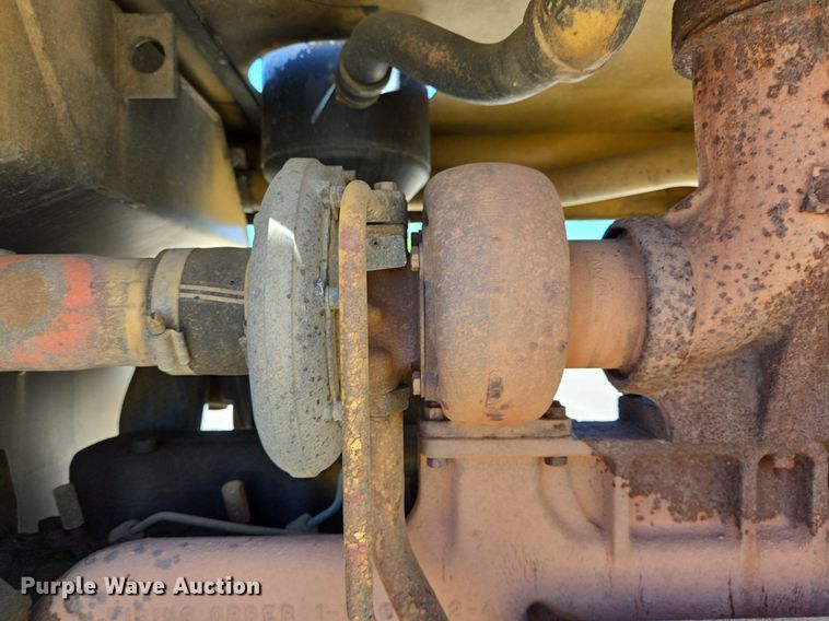 image for item LW9820 1981 Caterpillar 140G motor grader