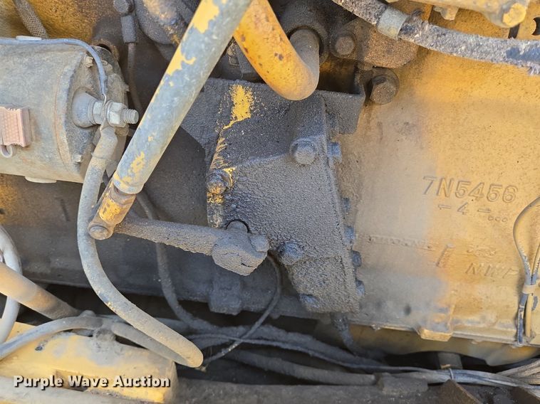 image for item LW9820 1981 Caterpillar 140G motor grader