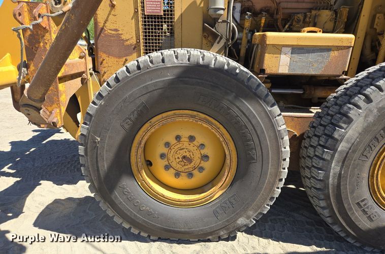 image for item LW9820 1981 Caterpillar 140G motor grader