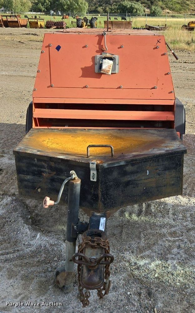 image for item LW9821 1999 Superior 210 air compressor