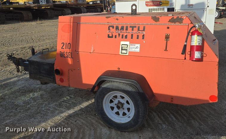 image for item LW9821 1999 Superior 210 air compressor