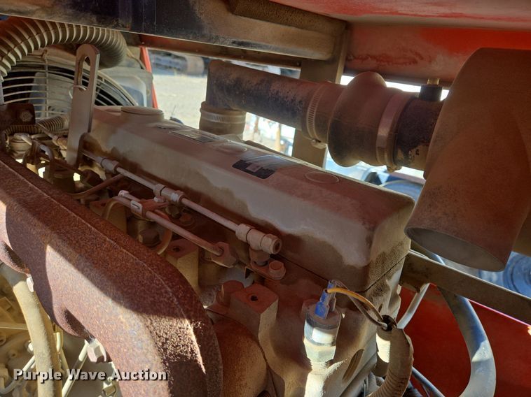 image for item LW9821 1999 Superior 210 air compressor